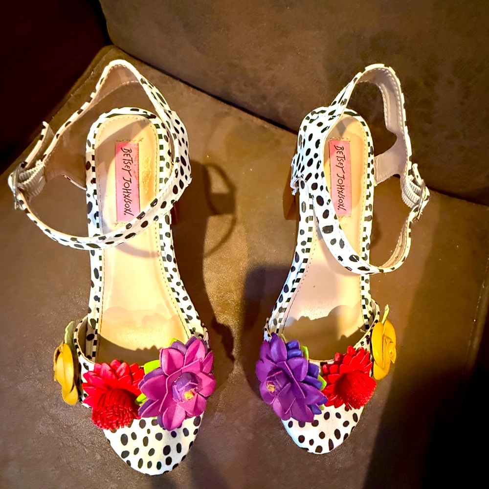 Betsy Johnson Multicolor Floral and Black & White Dots Block Heels Size 8